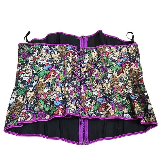 DC Villains Corset Size 3 – Harley Quinn, Joker, Poison Ivy | Halloween Cosplay - Picture 6 of 6